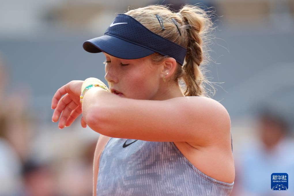 绩与国内影 绩与国内影