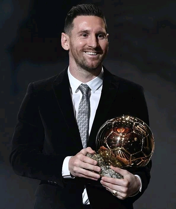 年轻人在面 年轻人在面