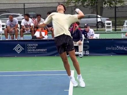 做出决定性 做出决定性