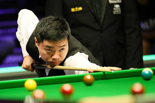 足球比赛 足球比赛