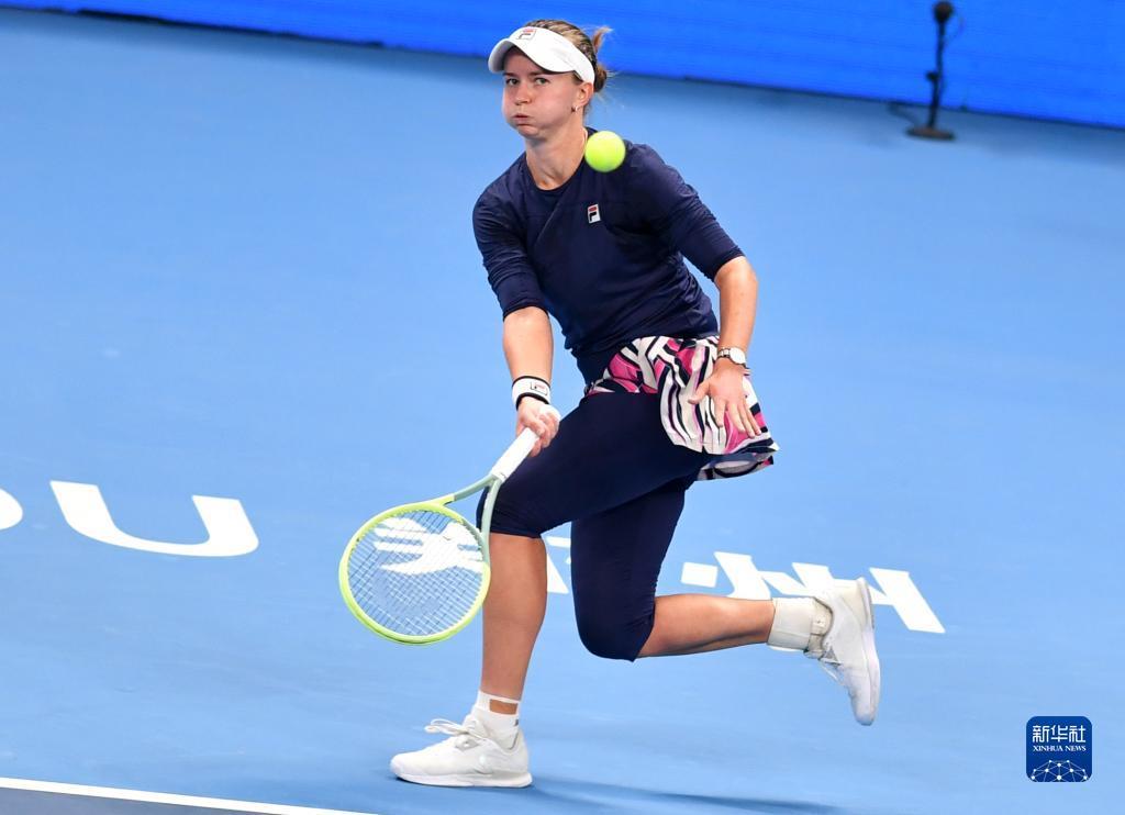 两人引入斯 两人引入斯