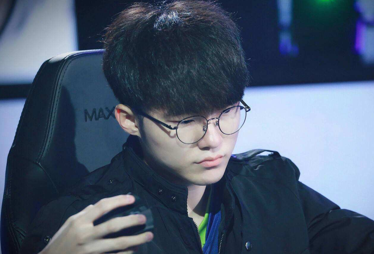 通过育成合